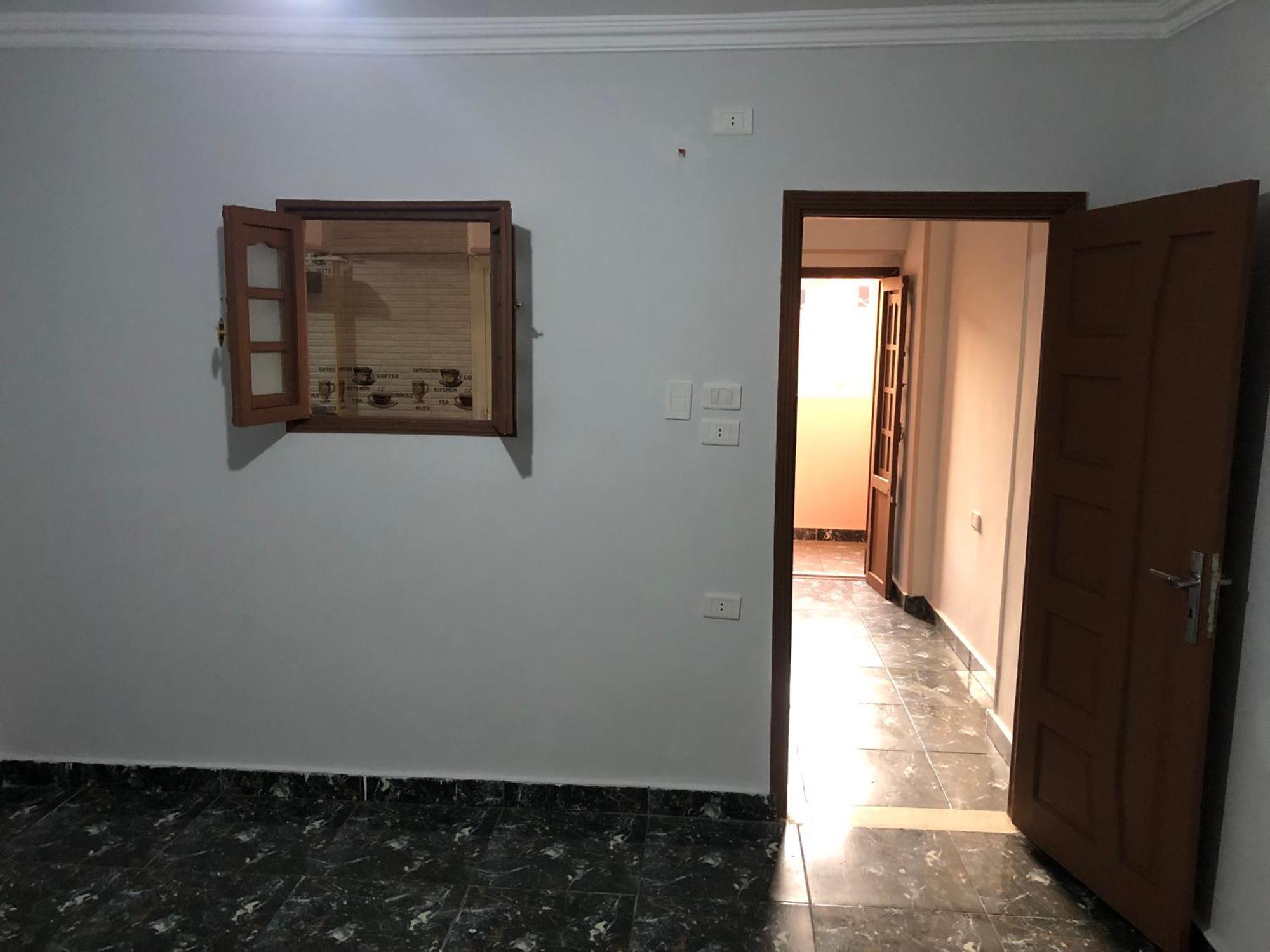 Apartment شارع على سلامة متفرع من يوسف ابو طالب - الحرفيين - السلام *